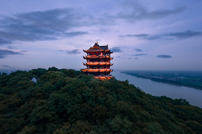 马鞍山采石矶三台阁 历史与自然的诗意交融